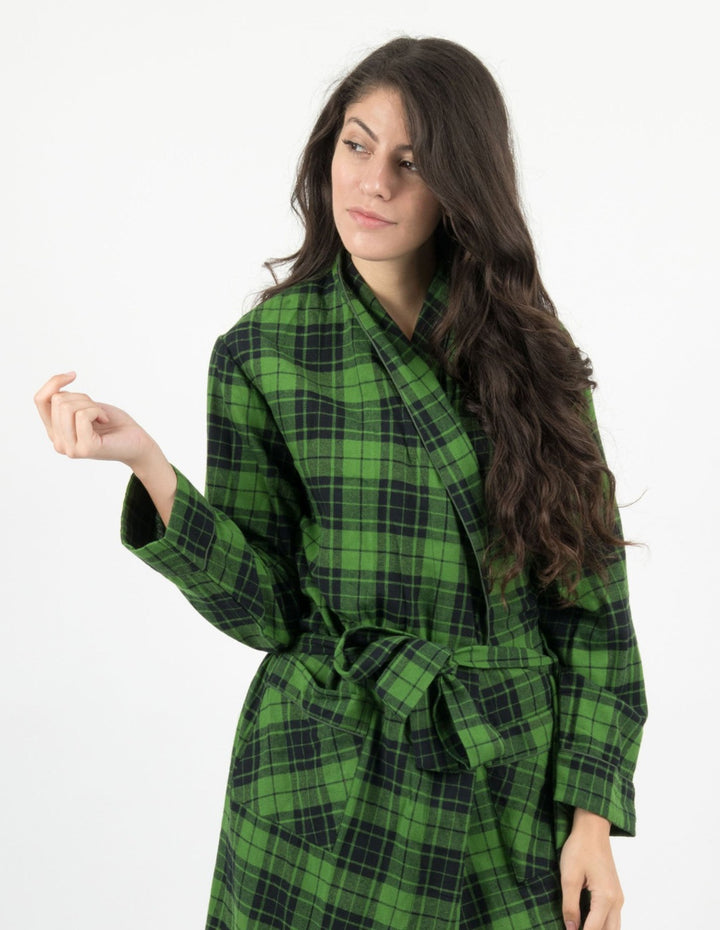green and black plaid women's flannel robe